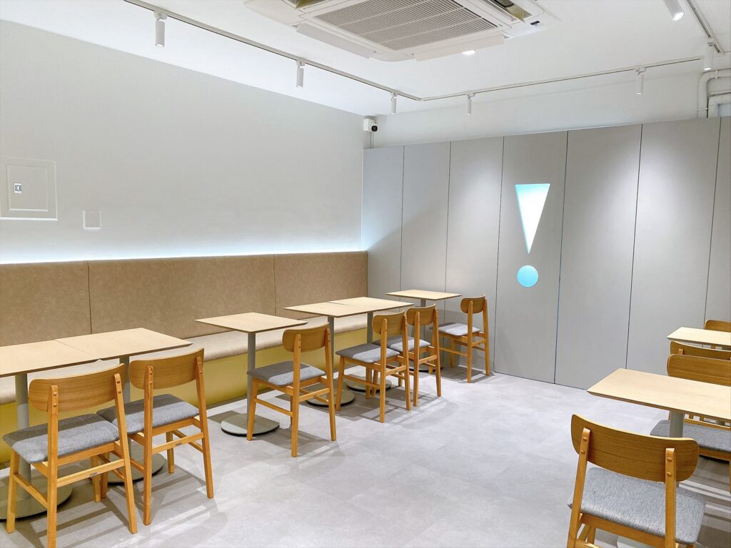 CAFE!N 至聖門市三樓工作座位環境